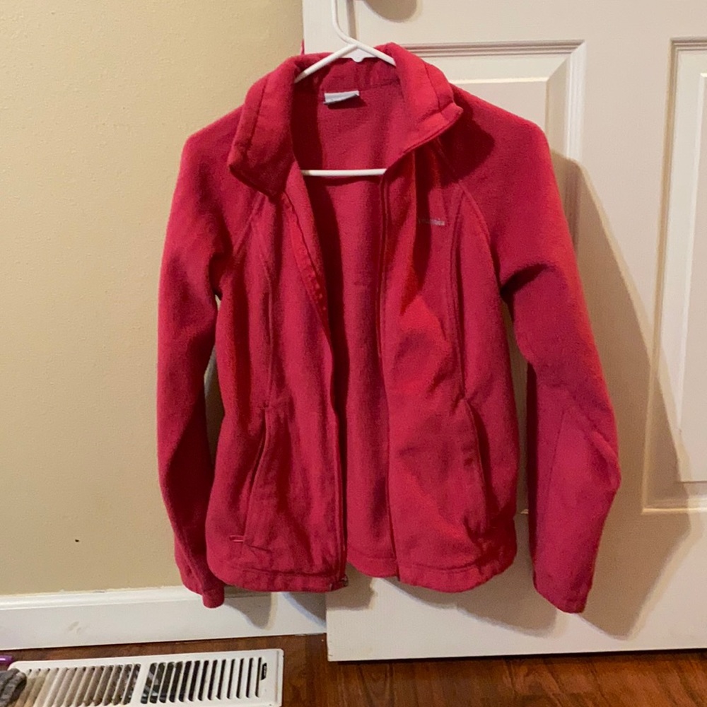 Hot pink women’s fleece Columbia jacket size med
